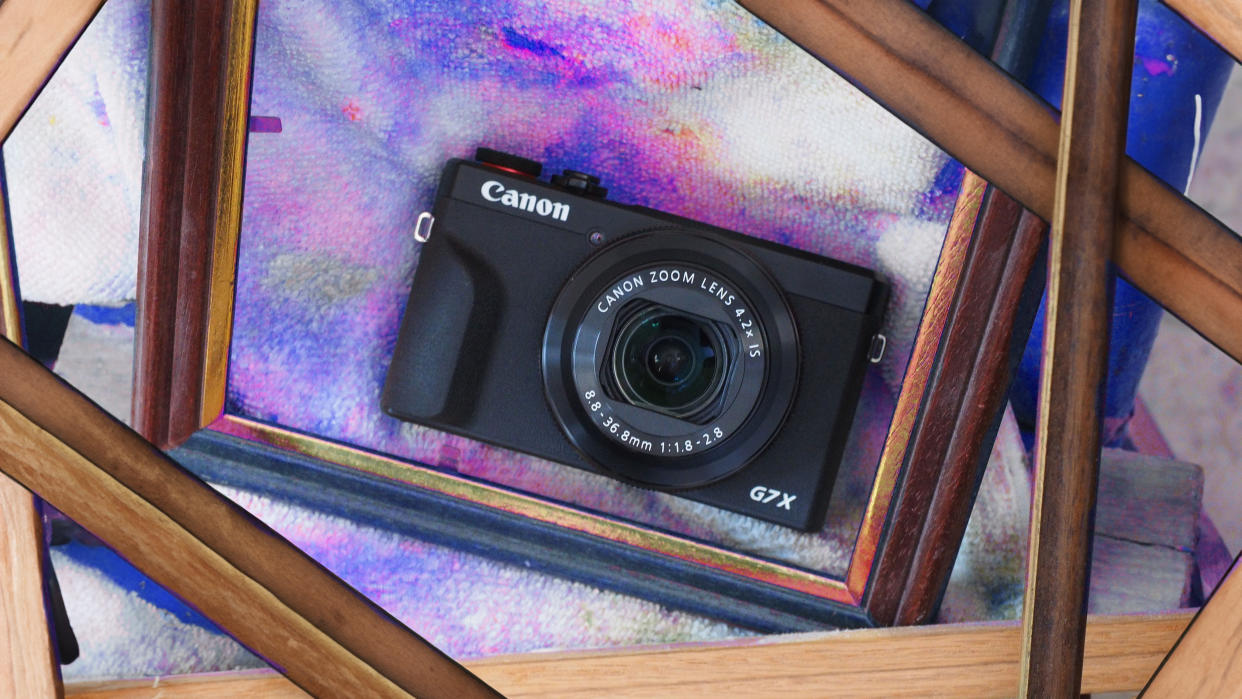  Canon Powershot G7 X Mark III. 