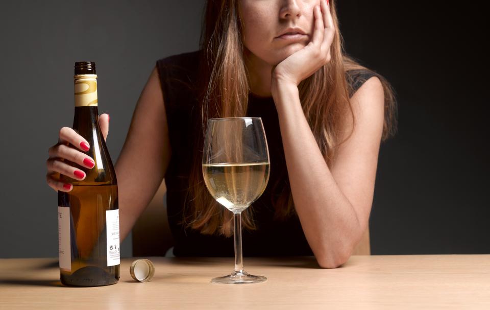 Das Glas Wein kann man gut mit etwas Gesünderem ersetzen. (Symbolfoto: Peter Dazeley/Getty Images)