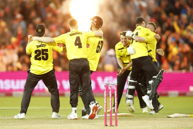 Gloucestershire’s Cameron Bancroft, James Bracey, Oliver Price and team-mates celebrate 