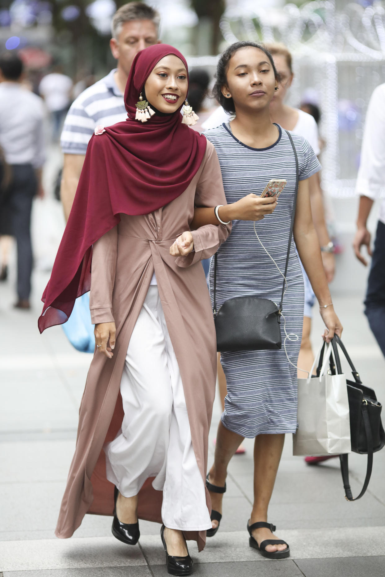 Flowy and soft silhouettes are the go-to look for modest fashion in Singapore. (Photo: Don Wong)