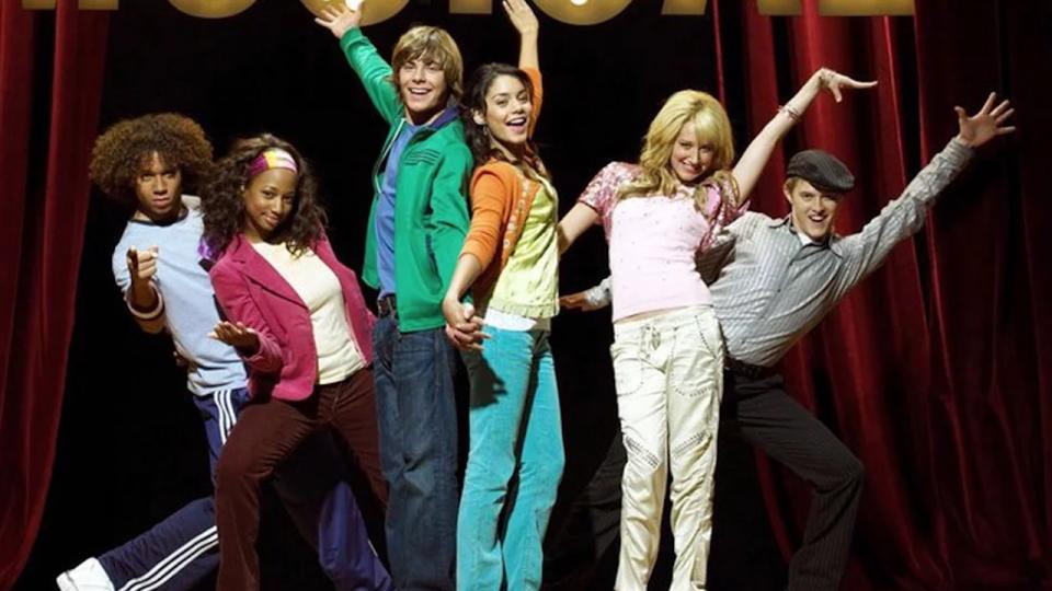 Corbin Bleu, Monique Coleman, Zac Efron, Vanessa Hudgens, Ashley Tisdale and Lucas Grabeel in High School Musical shoot for promotion