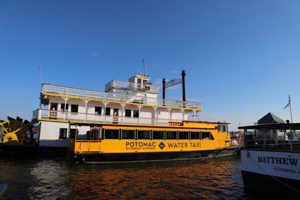 亞歷山卓市河濱有「水上計程車」，可直達華府的河濱公園，交通便利，也是旅遊熱門體驗項目之一。（記者張筠╱攝影）