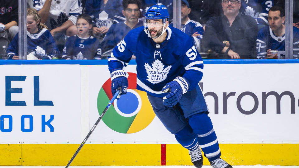 Mark Giordano is sticking around with the Maple Leafs. (Photo by Mark Blinchj/NHLI via Getty Images)