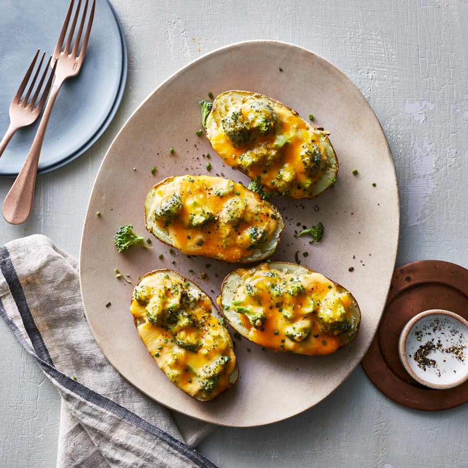 Air-Fryer Broccoli & Cheese Baked Potatoes