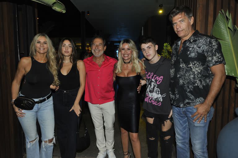 Guillermo Francela y Florencia Peña, en el centro de los festejos