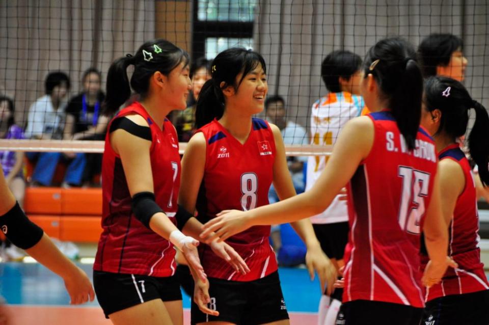 香港少年排球隊於全國青少年U16女子排球錦標賽擊敗包頭一中，但隊員仍需改善心態冷靜應對比賽。