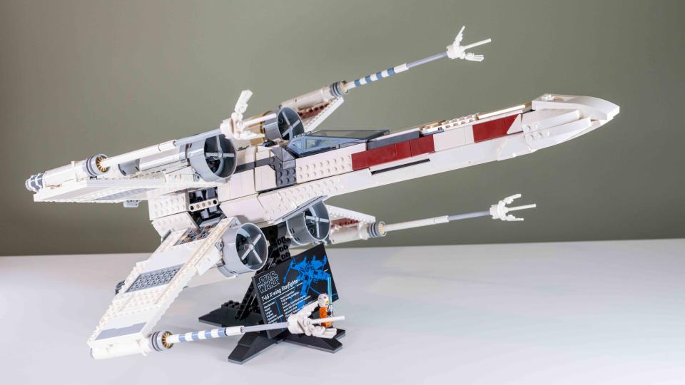 Lego UCS X-Wing Starfighter S-foils in attack position