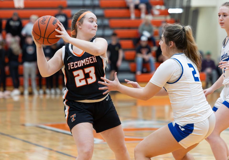 Mirra Borg of Dundee guards Tecumseh's Ashlyn Morehead during a 73-17 Tecumseh victory in the semifinals of the Division 2 District at Tecumseh on Wednesday, March 6, 2024.