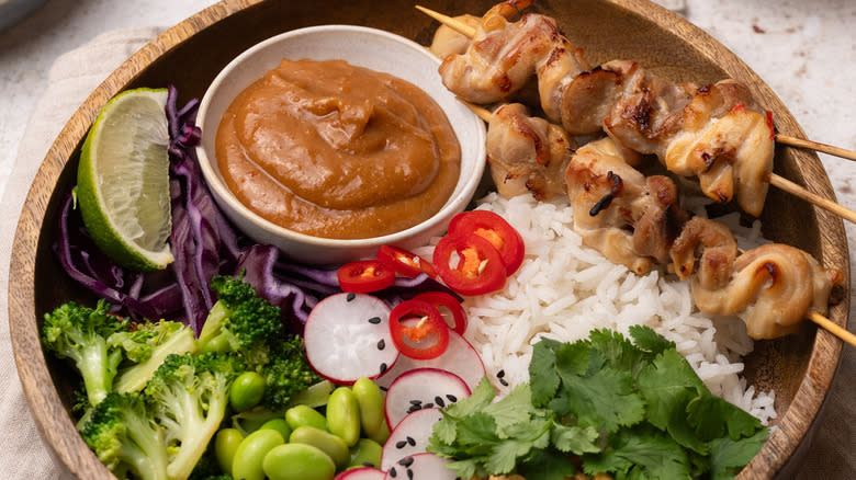 spicy chicken satay bowl recipe