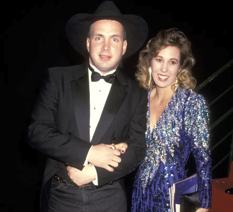 Garth Brooks and first wife Sandy Mahl at 1991 AMAs
