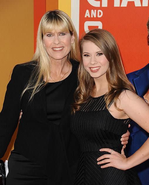 Terri and Bindi Irwin walked the red carpet at the premiere of Crowe's latest movie. Photo: Getty Images