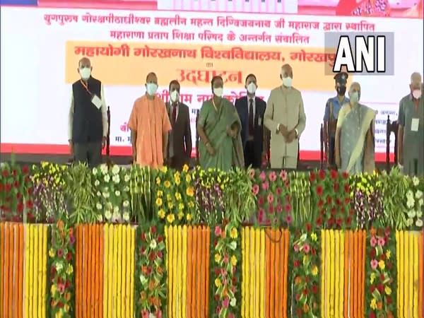 President Ram Nath Kovind inaugurated Mahayogi Gorakhnath Vishwavidyalaya (Photo/ANI)