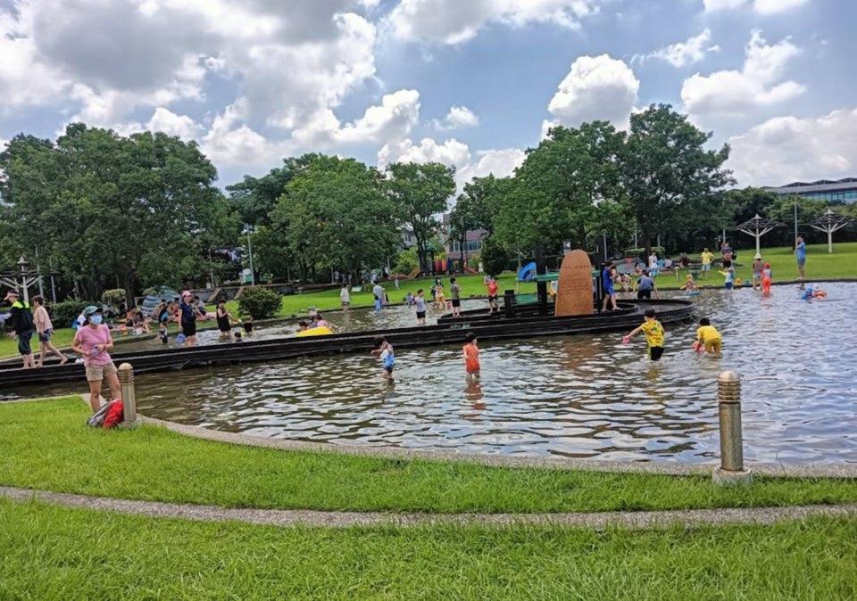 內湖運動公園戲水池（圖片來源：台北市政府工務局衛生下水道工程處）