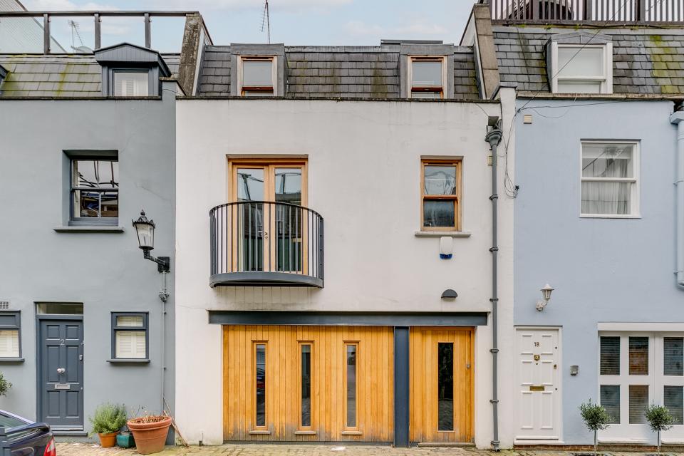 £2,713 a month: a furnished two-bedroom, two-bathroom mewshouse with a first-floor balcony, all covering 828 sq ft off Portobello MarketSavills