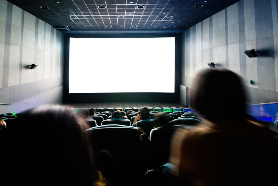 Según las empresas distribuidoras de cine, las películas dobladas son las que tienen más demanda. Foto: Getty Images. 