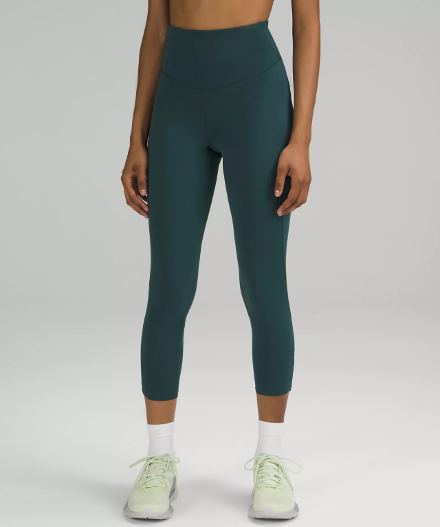 Finally got a pair of Instill .It's gorgeous but does show sweat 💧 :  r/lululemon