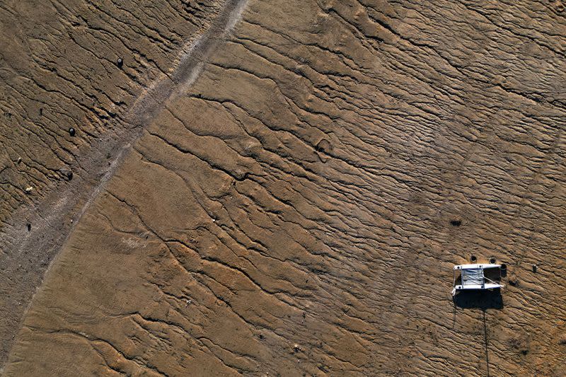 French lake dries up due to winter drought, threatening farming and tourism