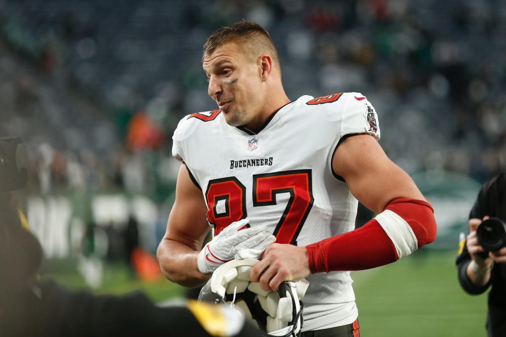 Rob Gronkowski tricked Bucs strength coach so he wouldn't have to tape  offseason workouts every day 