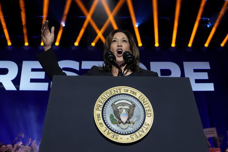 La vicepresidenta Kamala Harris habla en un evento en Manassas, Virginia, el 23 de enero de 2024.
