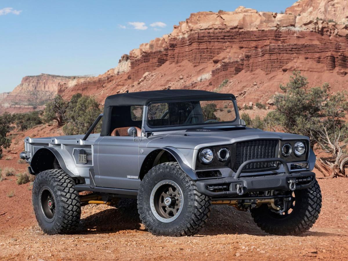 A Hellcat V-8 Fits In the Wrangler and Gladiator, But It'll Never Make  Production