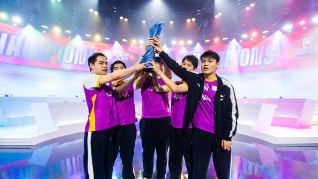 Baiano on X: Twitch Mobile Royale de Wild Rift, o campeonato de