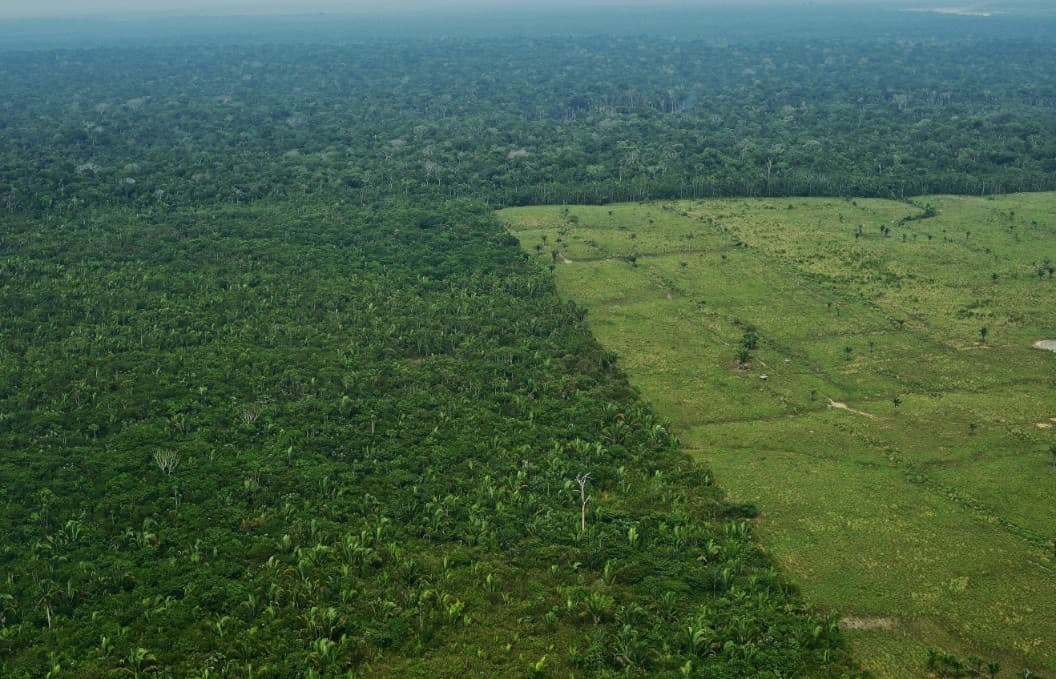 Vue aérienne de la déforestation dans l'Amazonie au Brésil, le 22 septembre 2017 (photo d'illustration) - Carl de Souza / AFP

