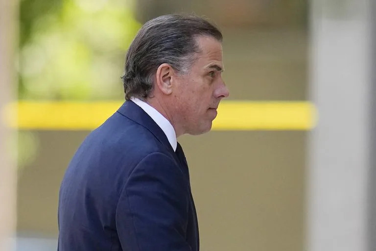 El hijo del presidente Joe Biden, Hunter Biden, llega a una comparecencia ante el tribunal, el miércoles 26 de julio de 2023, en Wilmington, Del.