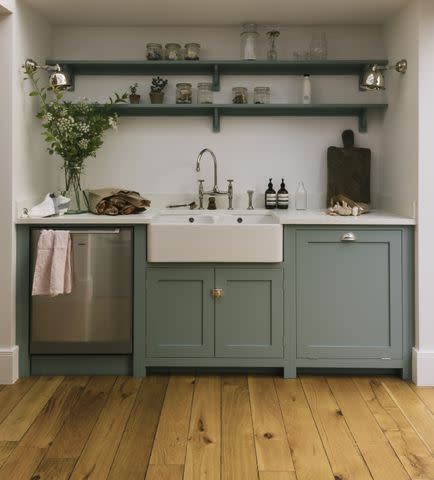 <p><a href="https://www.devolkitchens.co.uk/" data-component="link" data-source="inlineLink" data-type="externalLink" data-ordinal="1">deVOL Kitchens</a> </p>