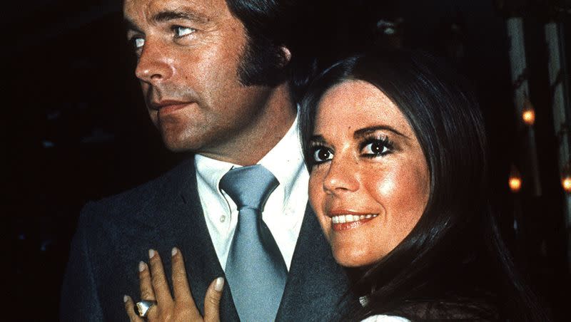 In this 1980 file photo, actor Robert Wagner appears with actress Natalie Wood. Los Angeles sheriff’s homicide detectives took another look at Wood’s 1981 drowning death in 2011 based on new information.
