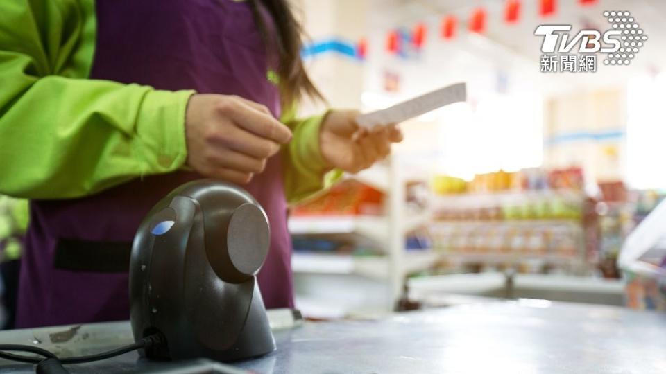 女店員不甘遭王男辱罵五字經，事後提告公然侮辱。（示意圖／shutterstock 達志影像）