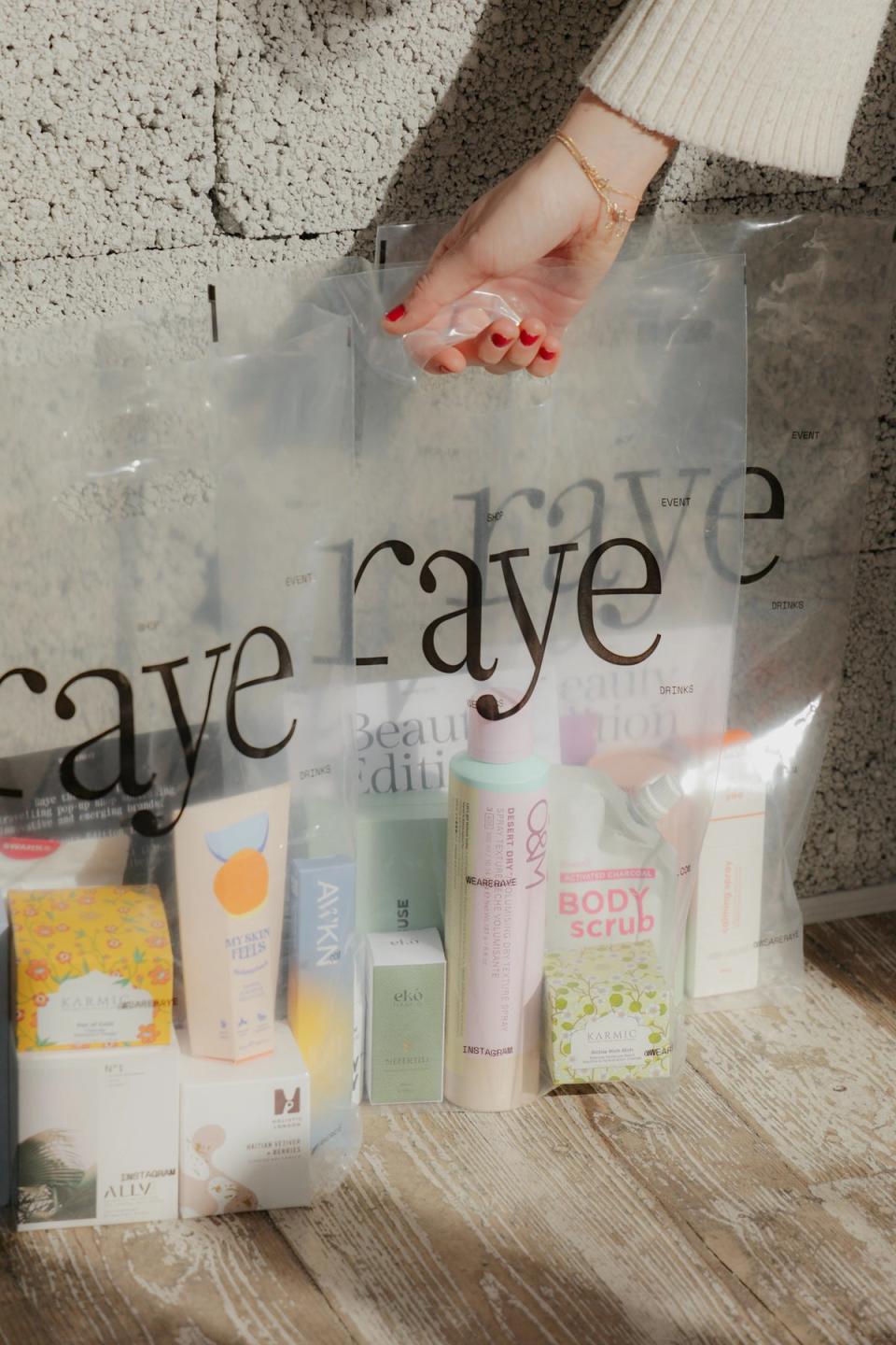 Time for a spot of shopping, no? (Raye The Store)