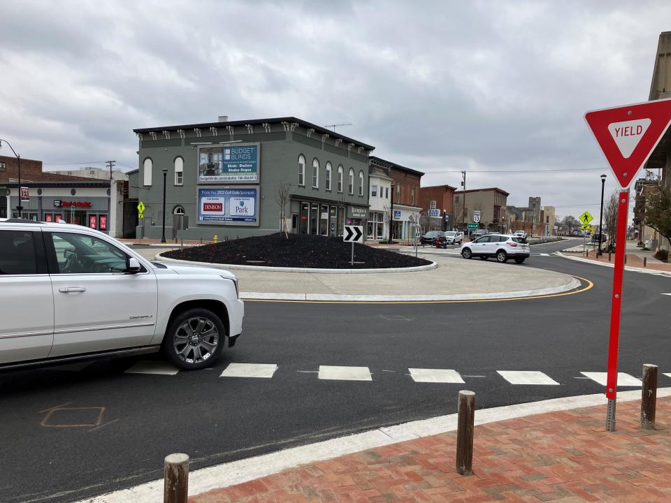 The new roundabout at West Main and Fourth streets in downtown Newark has opened, as well as the roundabout at West Church and Fourth streets. Drivers can now travel on Ohio 13 from National Drive to Locust Street through downtown Newark without stopping for a traffic signal.