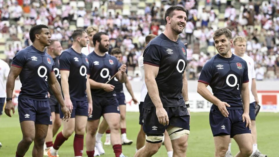 Happy England players.