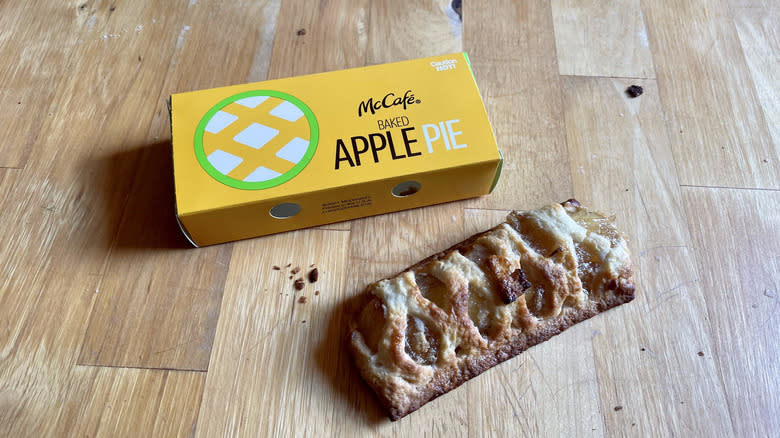 apple pie and box