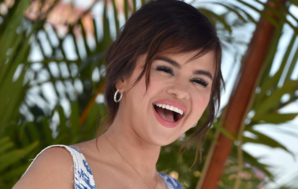 It looks like Selena Gomez rang in her twenty-sixth birthday right. The 'Hands to Myself' singer had a pasta-filled private party on a yacht. How was your weekend?