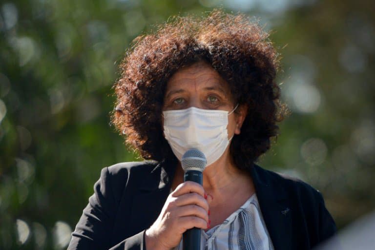 La ministre de l'Enseignement supérieur Frédérique Vidal s'adresse à des étudiants à Poitiers, le 23 février 2021 - GUILLAUME SOUVANT © 2019 AFP