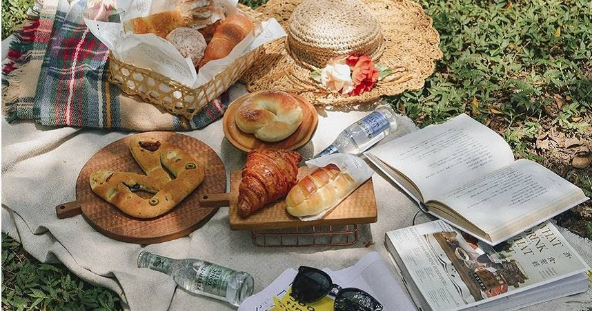 首屆「Bon Pain 台北麵包祭」邀請大家於春日在花博公園品嘗療癒系麵包美味，圖為珠寶盒法式點心坊的綜合麵包。（圖／苗林行提供）