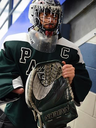 Minnesota teen Caitlin Tate starts at goalie despite playing with one hand -- Pioneer Press