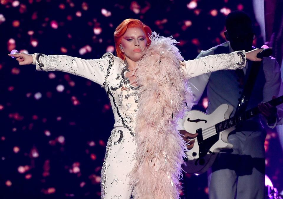 Gaga goes Full Bowie