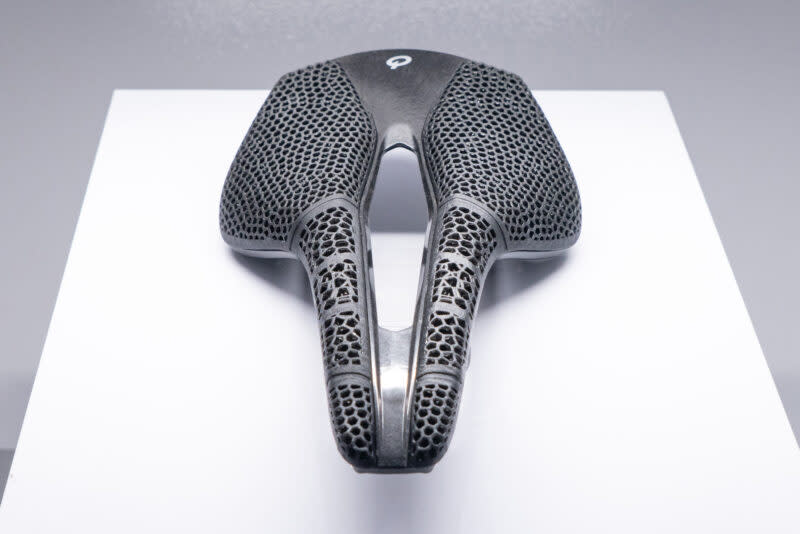 prologo nago r4 3dmss lightweight road saddle