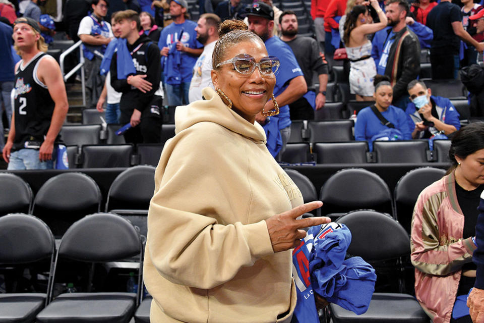 Clippers fan Queen Latifah at a game in 2023.