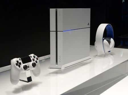 A white Sony Playstation 4 is on display at the 2014 Electronic Entertainment Expo, known as E3, in Los Angeles, California June 11, 2014. REUTERS/Kevork Djansezian