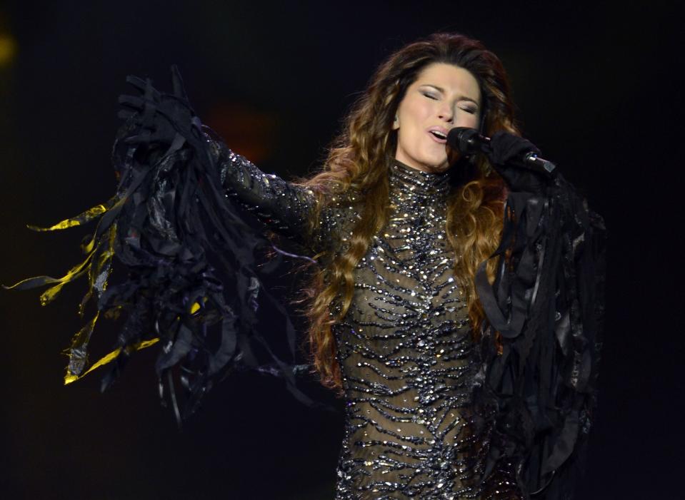 Shania Twain stuns crowd in Las Vegas