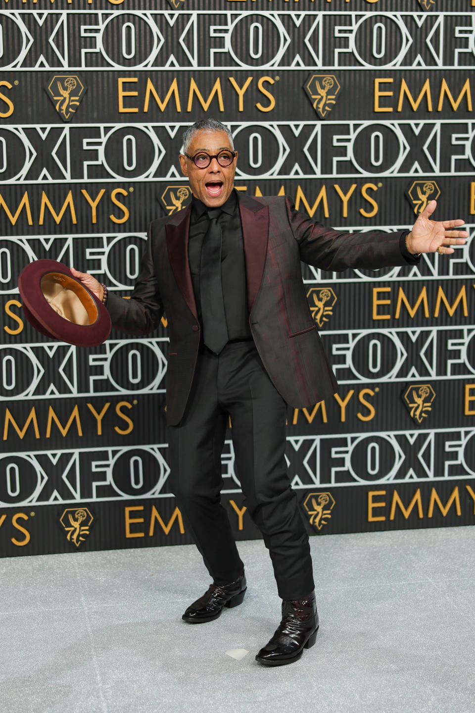 LOS ANGELES, CALIFORNIE - 15 JANVIER : Giancarlo Esposito participe à la 75e édition annuelle des Primetime Emmy Awards au Peacock Theatre le 15 janvier 2024 à Los Angeles, Californie.  (Photo de Neilson Barnard/Getty Images)