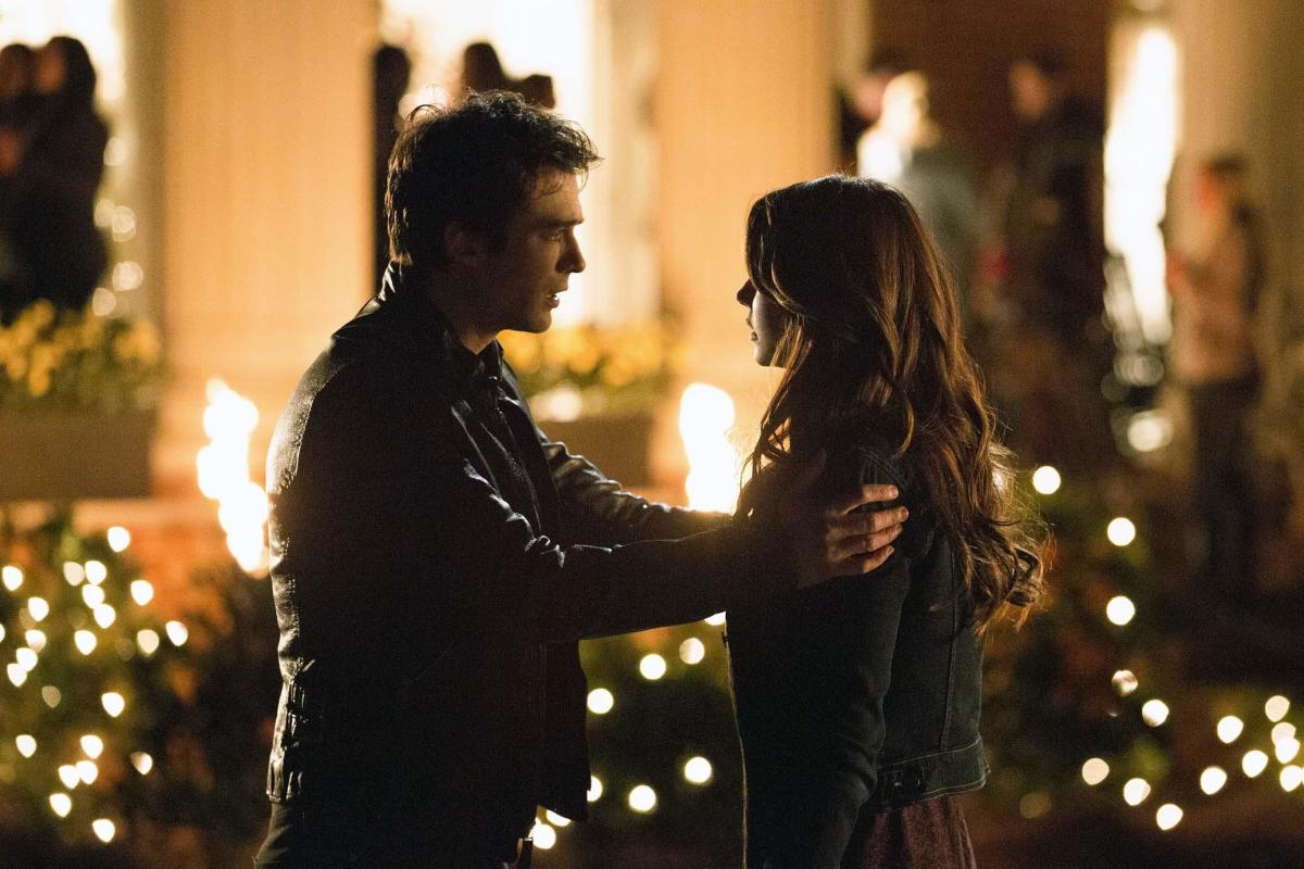 Vampire Diaries': Elena & Damon's Kiss In Rain Won't Happen Again —  Interview – Hollywood Life