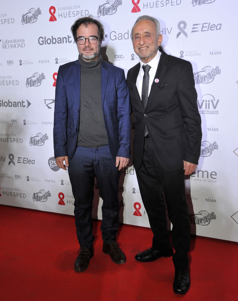 El ministro de Cultura de la Ciudad, Enrique Avogadro, junto a Pedro Cahn, director científico de Fundación Huésped