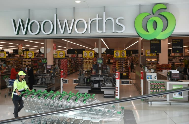 Australian supermarket giant Woolworths has reported a large annual net loss of Aus$1.23 billion, its first since listing more than two decades ago