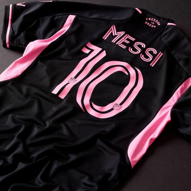 World Cup 2022: Adidas 'collapses' after worldwide demand for Messi jerseys