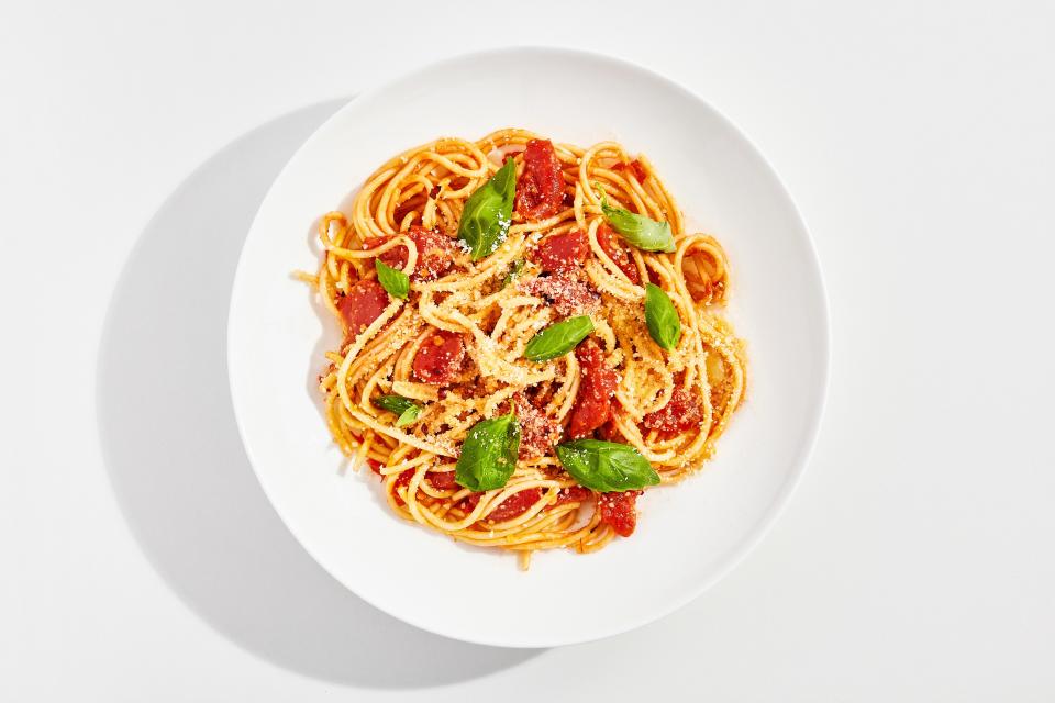 You can (and should) use canned tomatoes for our new pasta pomodoro recipe.