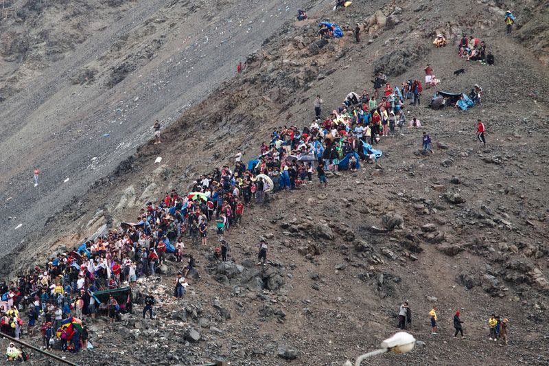 Deslizamiento de tierra provocado por las fuertes lluvias, en Arequipa